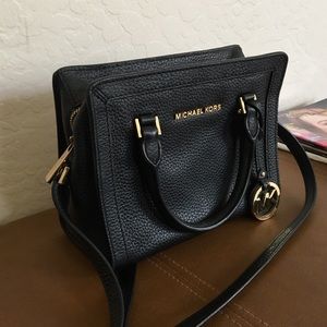 Michael Kors Collins Medium Leather Messenger